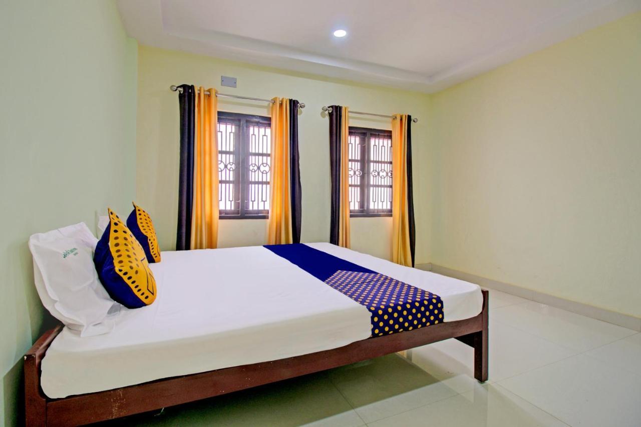 SPOT ON 73862 Jaya Tourist Home Varkala Bagian luar foto