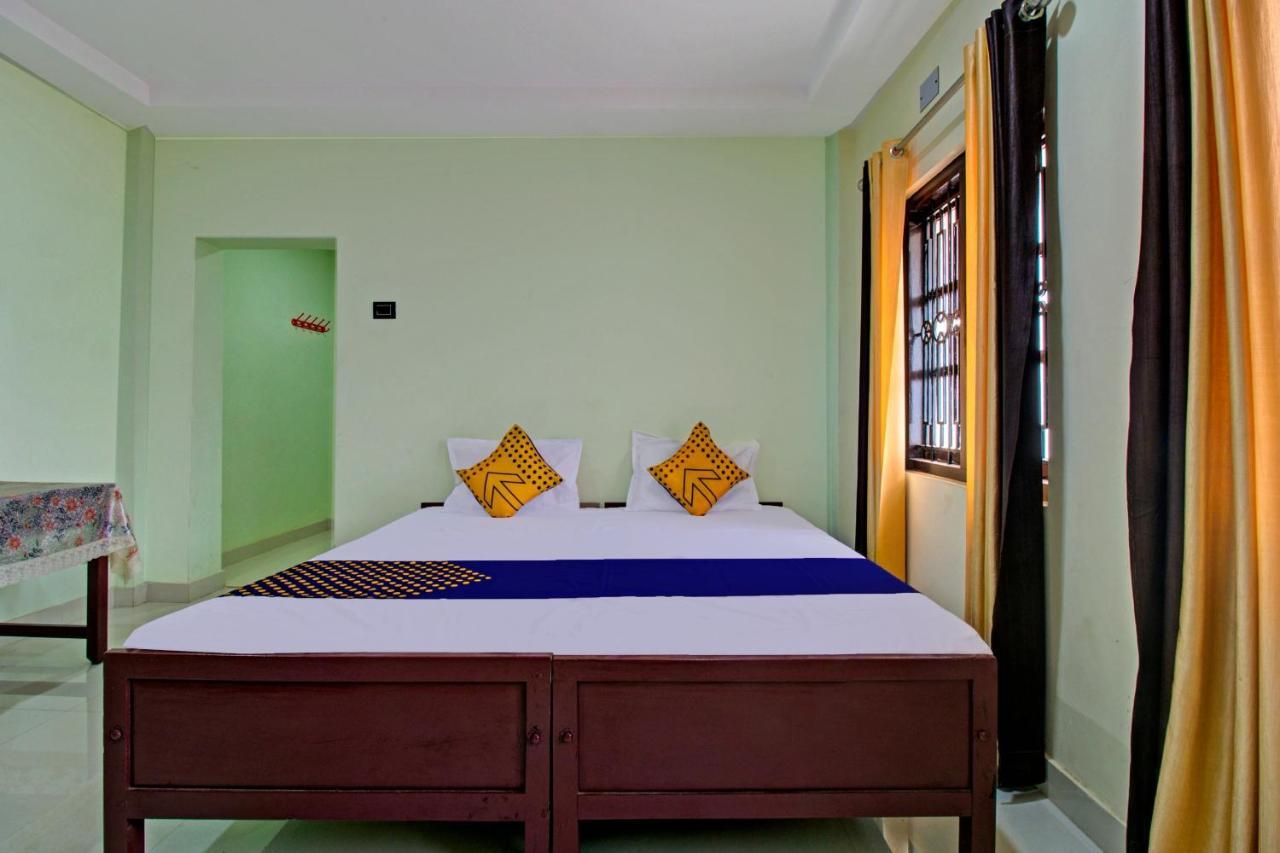 SPOT ON 73862 Jaya Tourist Home Varkala Bagian luar foto