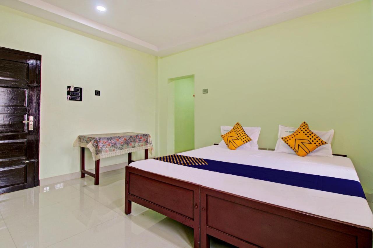 SPOT ON 73862 Jaya Tourist Home Varkala Bagian luar foto