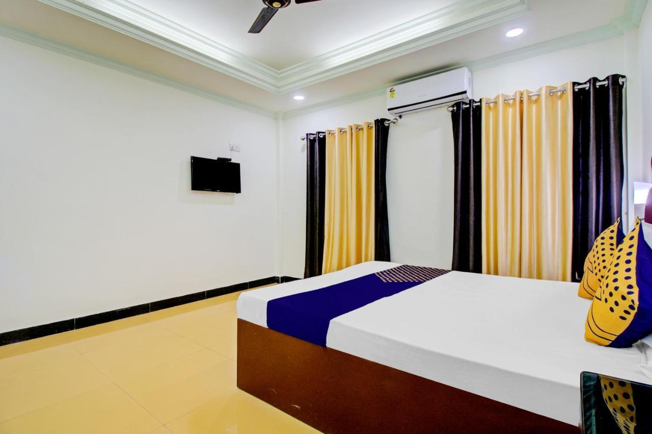 SPOT ON 73862 Jaya Tourist Home Varkala Bagian luar foto